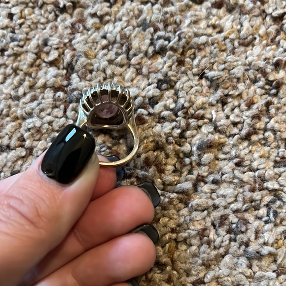 STUNNING PINK RING - Picture 3 of 4